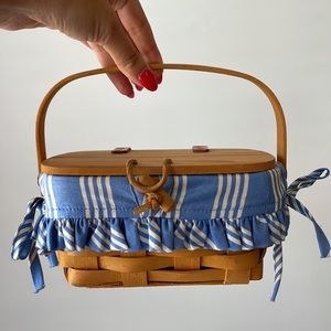 ADORABLE vintage signed authentic longaberger basket